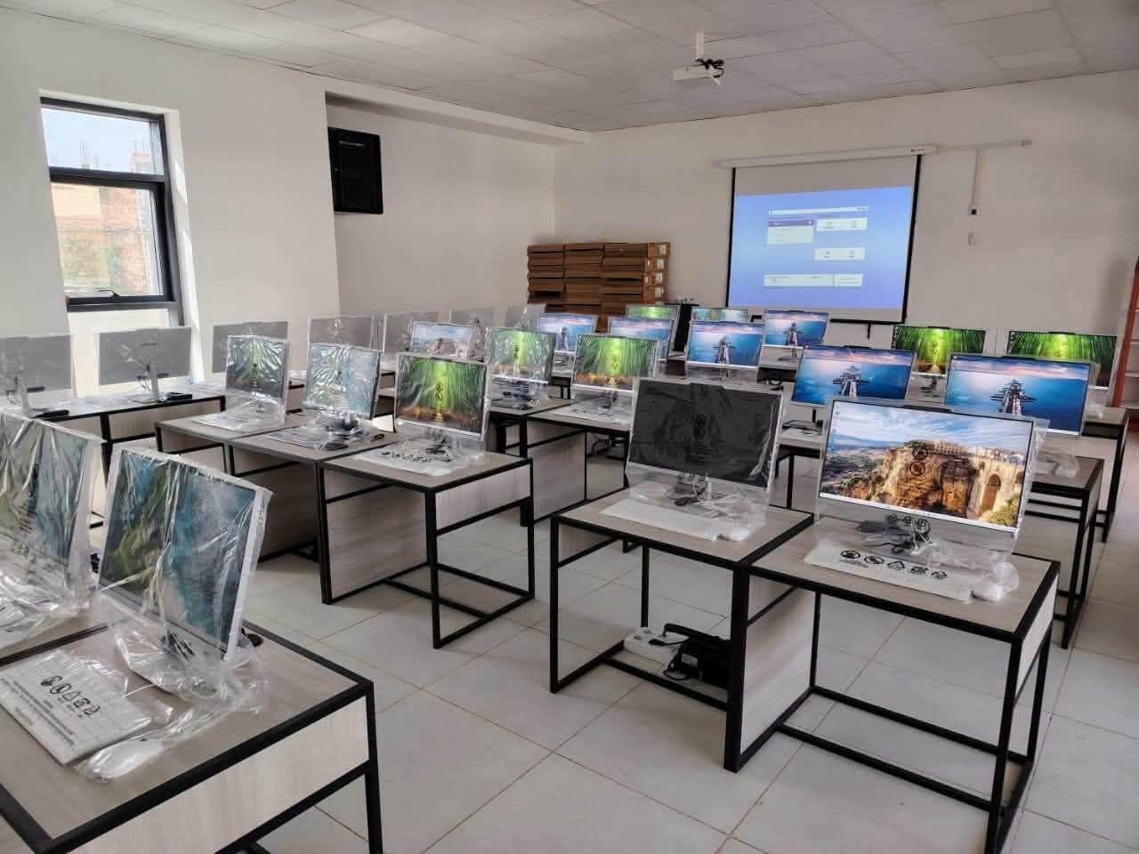Des pierres, des classes, des rêves : à Sidi Bel-Abbès, l&rsquo;école Hasnaoui du Rocher fin prête pour la rentrée